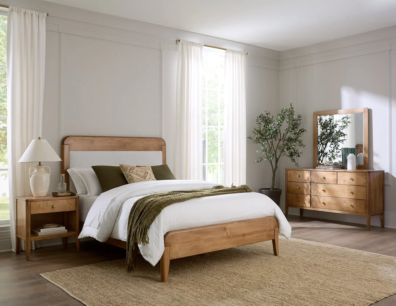 Warren Upholstered Bed Bedroom Set