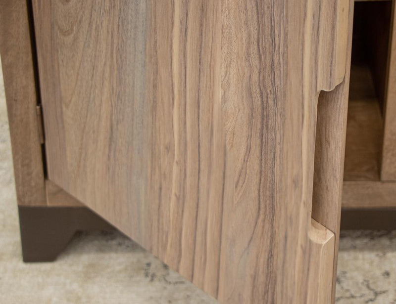 Natural Parota wood grain detail