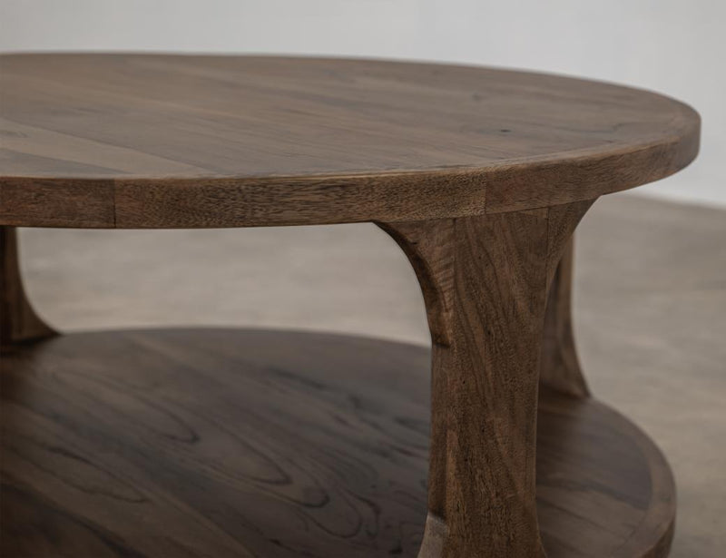 Shelf and leg detail