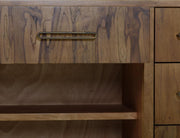 Shelf detail