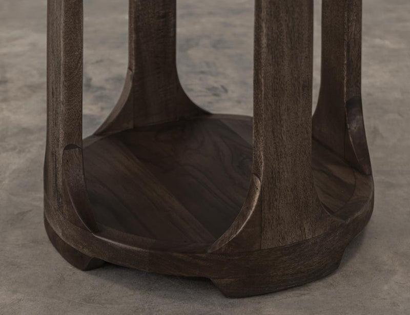 Shelf and base detail