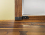 Parota Dresser room scene