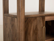 Shelf top detail