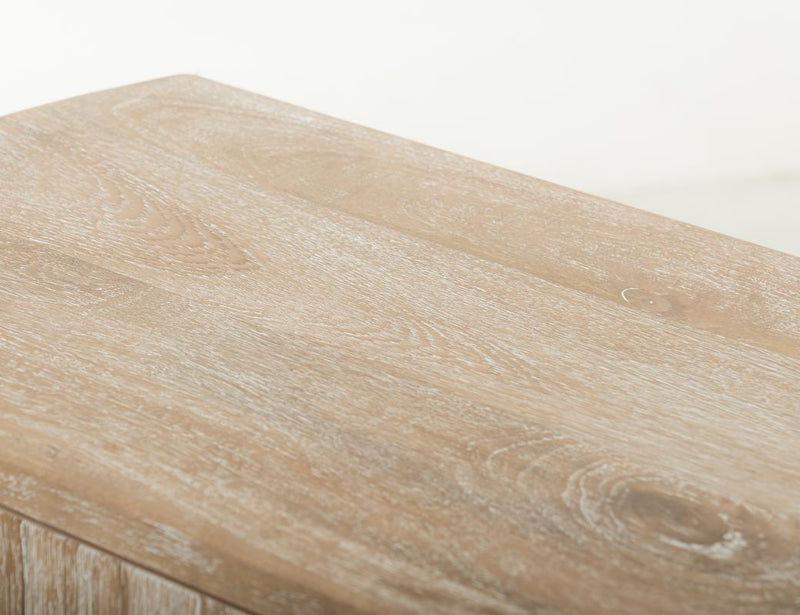 Balam White Buffet pull detail