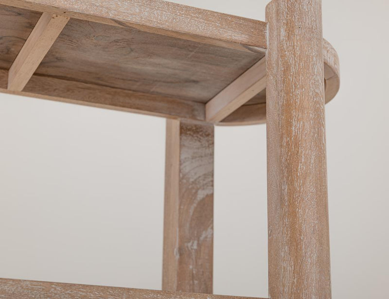 Shelf detail