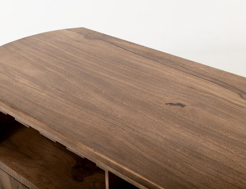 Balam Brown Bar setting