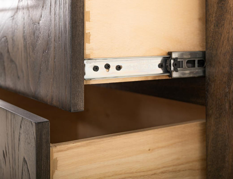 Balam Black Gentleman's Chest corner detail