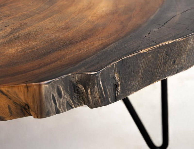 Live edge detail