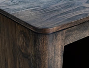 Top corner detail